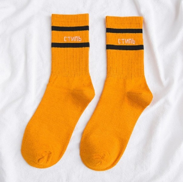 Calcetines altos de mujer con rayas amarillo