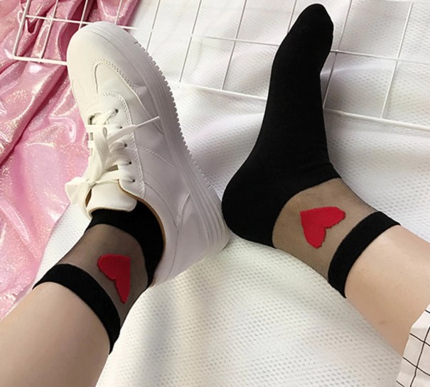 Calcetines de mujer con corazón negro