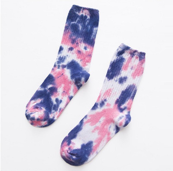 Calcetines de skate teñidos anudados rosa