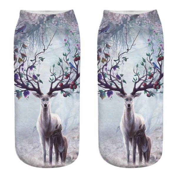Calcetines navideños para mujer con estampado de ciervos en 3D 2 Calcetines navideños para mujer con estampado de ciervos en 3D 2