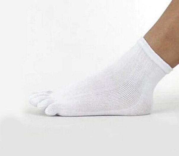 Calcetines sin dedos para hombre blanco