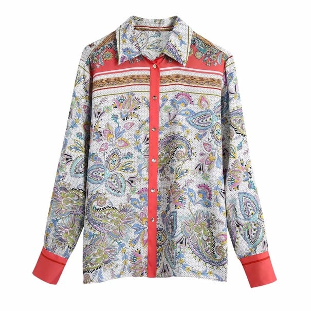 Camisa de mujer con patrón paisley y manga larga Tira de botones en rojo coral y puños Cinta decorativa en la parte superior Poliéster S