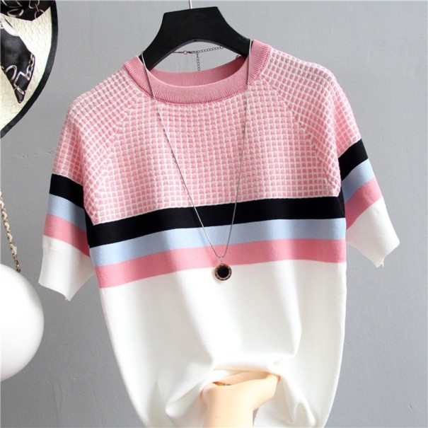Camiseta de mujer con estampado rosa
