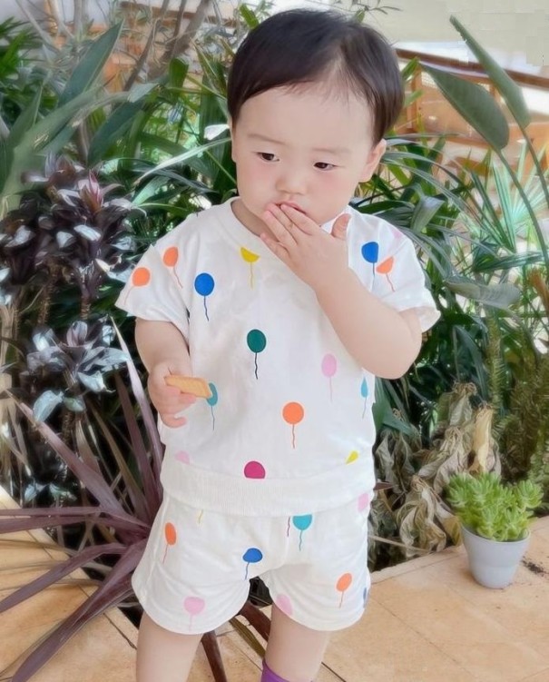 Camiseta e calções para crianças L1420 6-9 meses