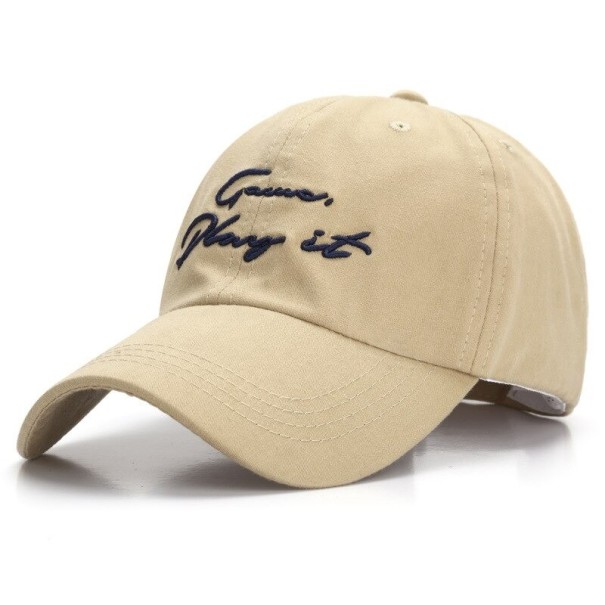 Cap mit der Aufschrift T194 khaki