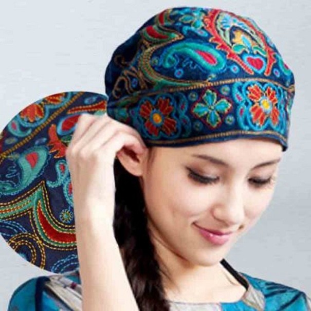Cappello autunnale da donna blu
