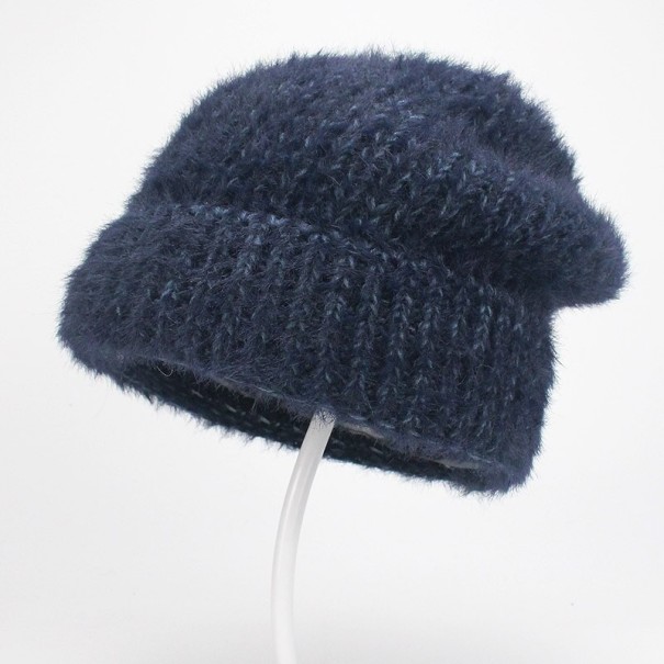 Cappello beanie lavorato a maglia da donna blu scuro