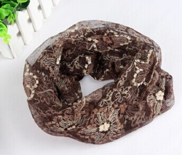 Cappello da donna con motivo floreale 3