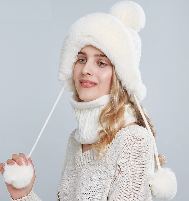 Cappello invernale da donna e scaldacollo Ellie bianco