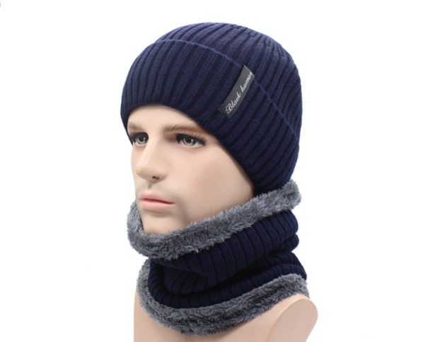 Cappello invernale da uomo e scaldacollo blu