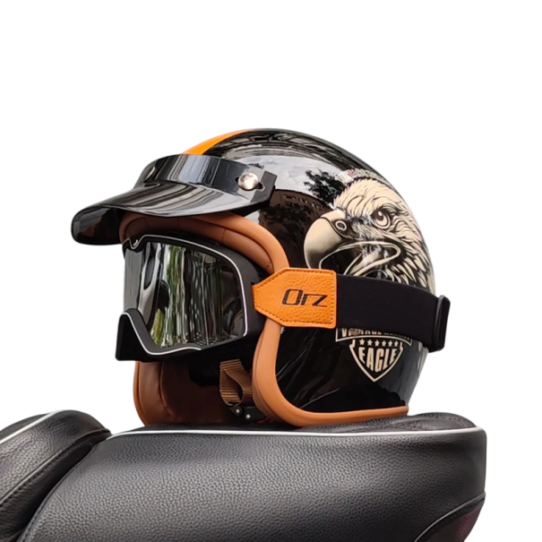 Casco motociclistico retrò con motivo dell'aquila Casco nero in materiale ABS con occhiali protettivi Equipaggiamento retrò elegante per la guida M (55-56 cm)