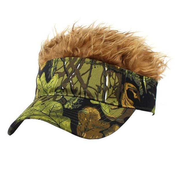 Casquette avec des cheveux faux cuivre