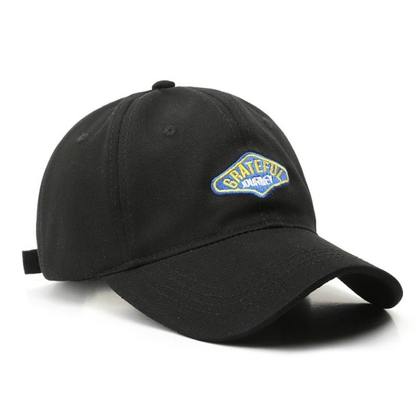Casquette avec inscription T37 noir