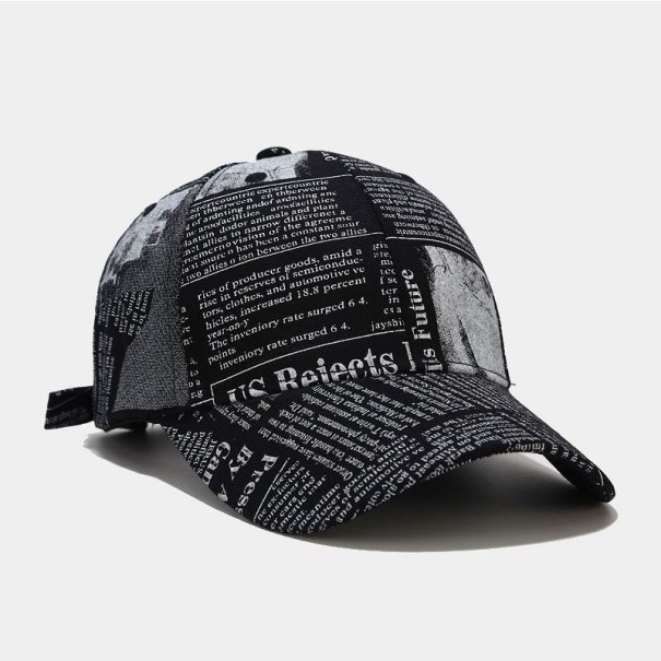 Casquette avec motif de journaux noir