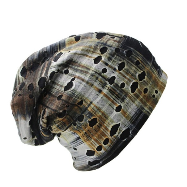 Casquette avec perforation factice 2