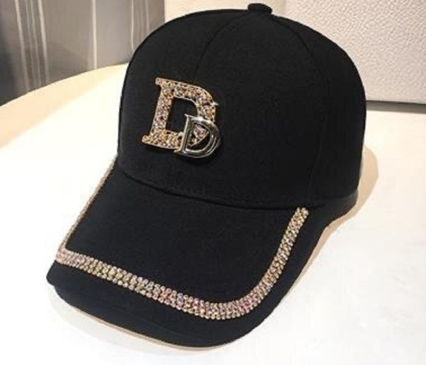 Casquette pour femme avec des strass noir