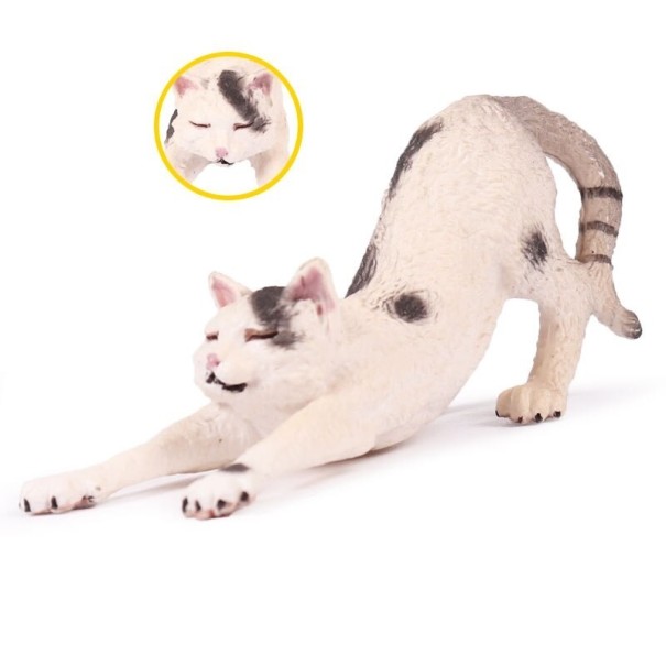 Cat Figurine E13 1
