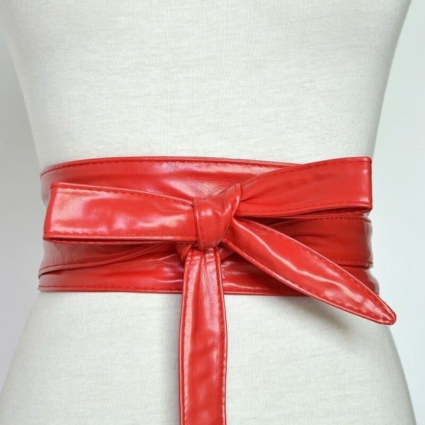 Ceinture en cuir pour femme avec nœud rouge