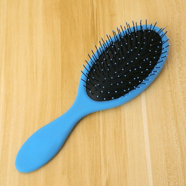Cepillo de pelo de color azul