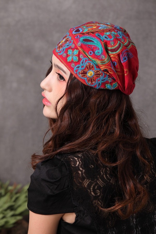 Chapeau d'automne pour femmes rouge
