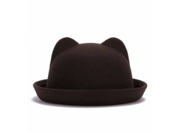 Chapeau féminin avec oreilles marron foncé