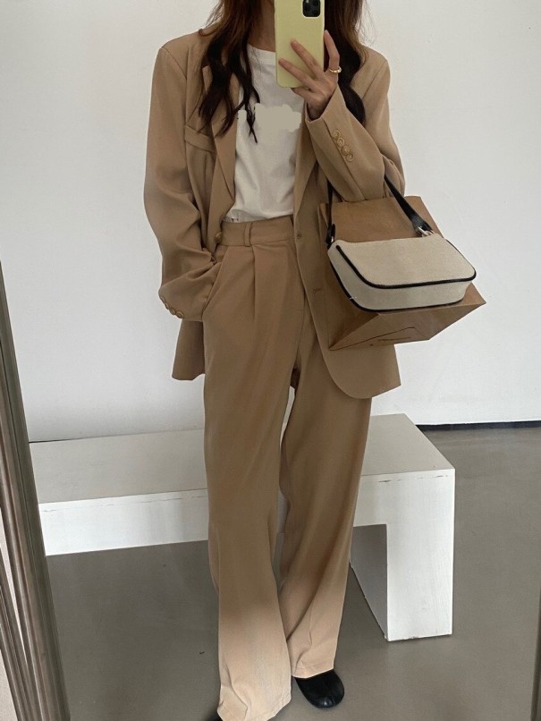 Chaqueta y pantalón de mujer B996 caqui M
