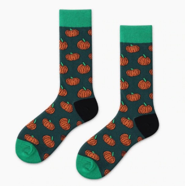 Chaussettes avec des légumes vert foncé