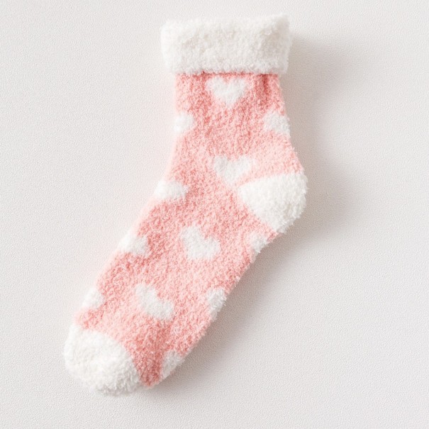 Chaussettes chaudes pour femmes avec des cœurs saumon