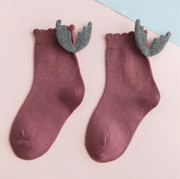 Chaussettes de cheville pour filles avec des ailes violet 3-5 ans