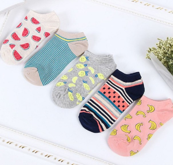 Chaussettes pour femmes avec broderies - 5 paires 2