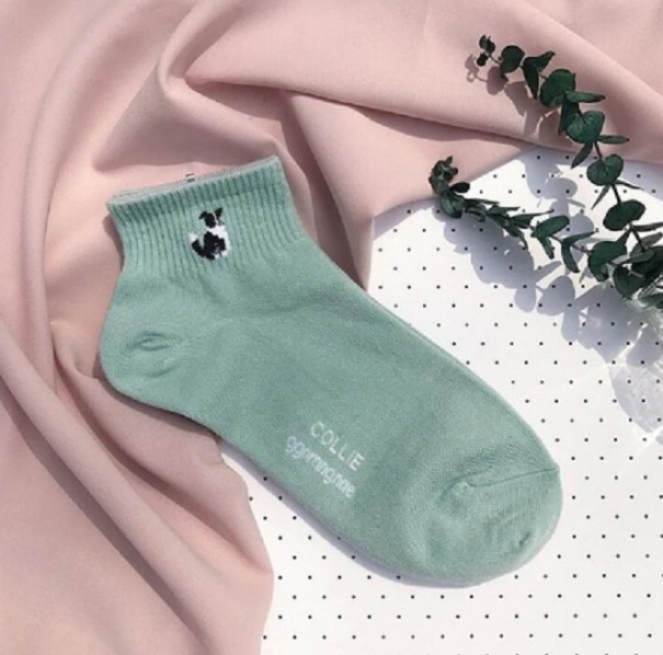 Chaussettes pour femmes avec des chiens vert foncé