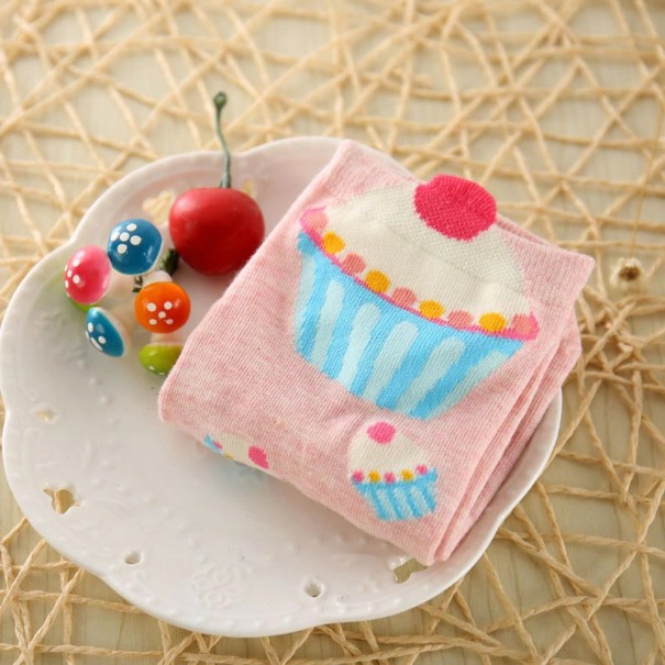 Chaussettes pour filles avec des petits gâteaux rose