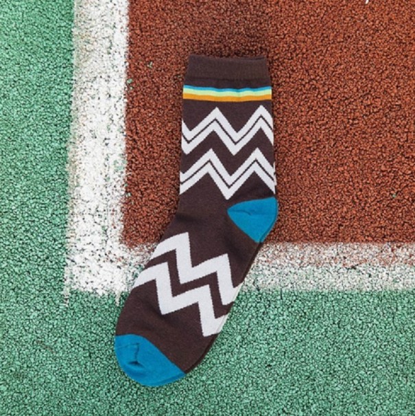 Chaussettes pour hommes avec motif zigzag marron
