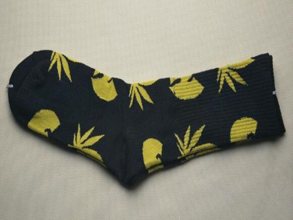 Chaussettes pour hommes - Feuilles de cannabis noir