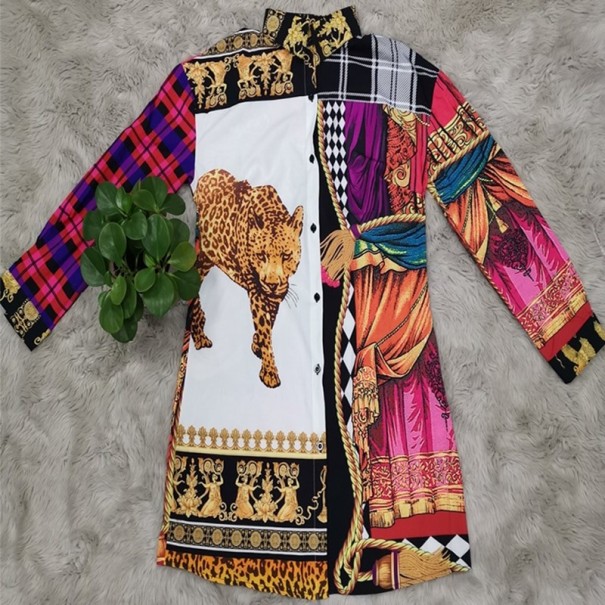 Chemise femme avec un motif extravagant M