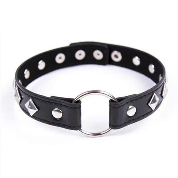 Choker avec des pointes - noir 1