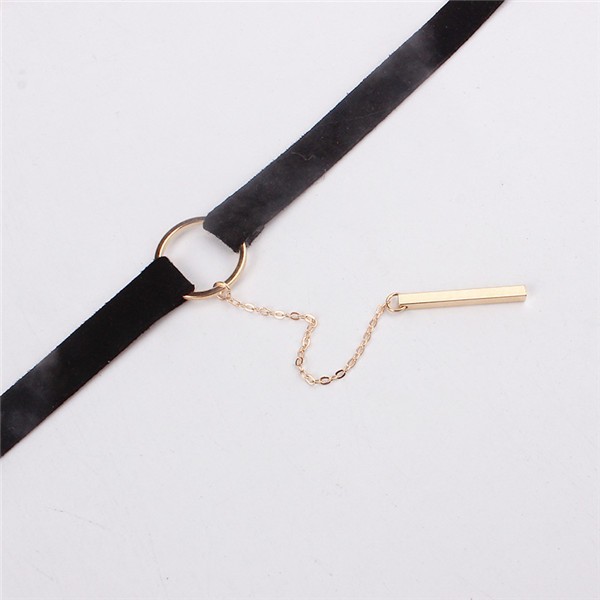 Chokerhalsband med hänge J678 svart