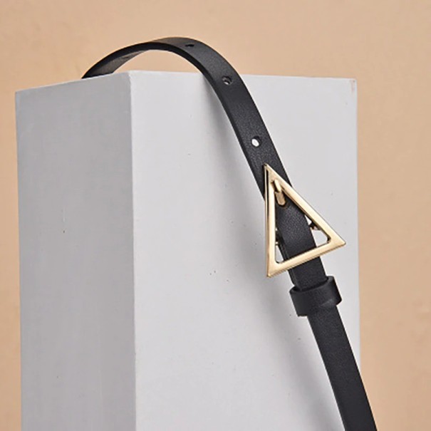 Cinto feminino com fivela triangular L60 preto