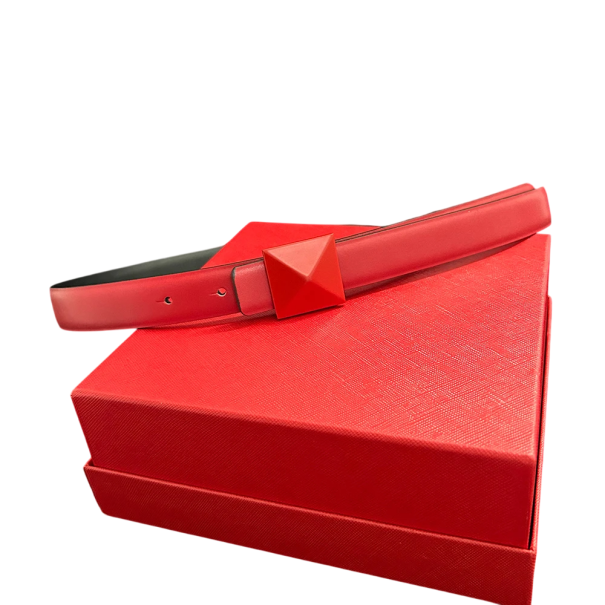 Cinturón de piel para mujer de 2,5 cm con hebilla piramidal de metal Elegante complemento de moda para pantalones y vestidos Acabado de alta calidad Cinturón con estilo rojo