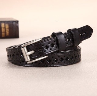 Cinturón de piel perforada para mujer J842 negro