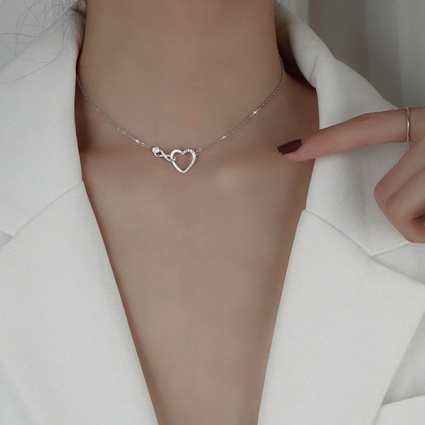 Colar feminino com coração D662 1