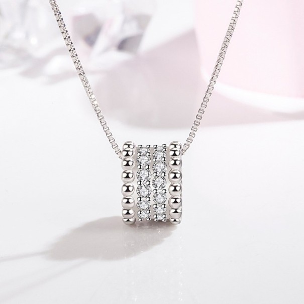 Colar feminino com pendente D681 prateado