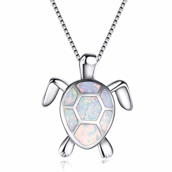 Colar feminino com tartaruga branco