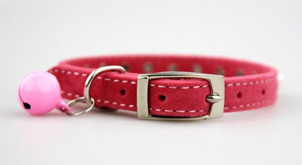 Colar para gato com sininho rosa