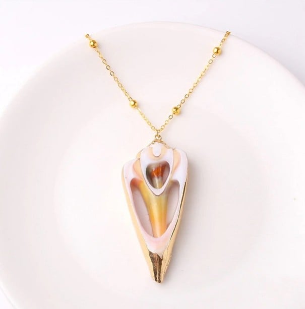 Colier pentru femei cu mărgele și scoici 14