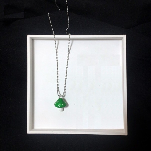 Collana da donna a forma di fungo verde