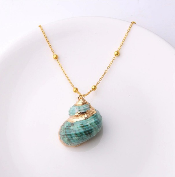 Collana da donna con conchiglia 3