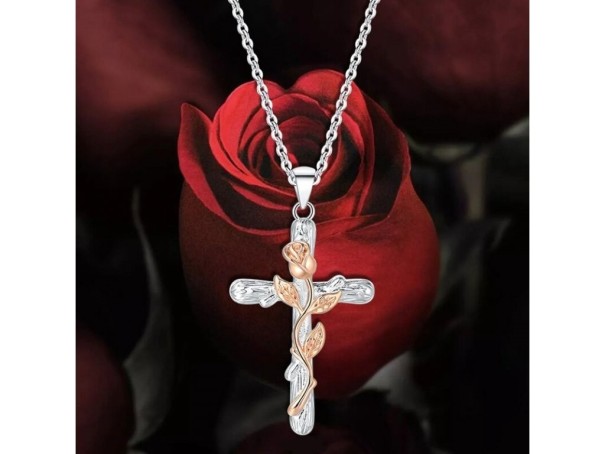 Collana da donna con croce D161 2