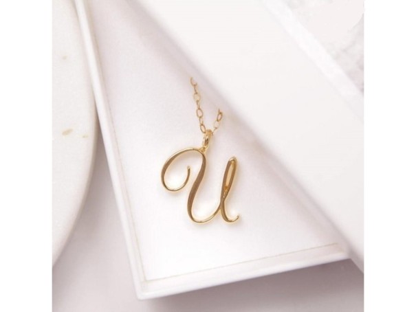 Collana da donna con lettera U