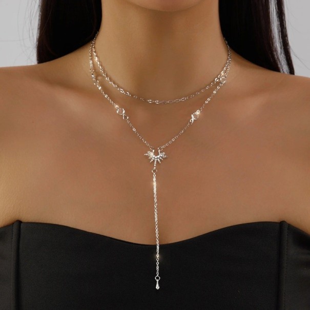 Collana lunga a strati da donna con pendente a goccia Zircone Sole Choker in metallo semplice con catena pendente argento